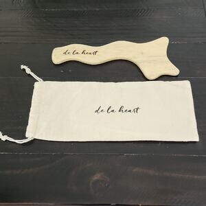 DE LA HEART The Body Tool Wood Lymphatic Massage Natural Material Drawstring Bag
